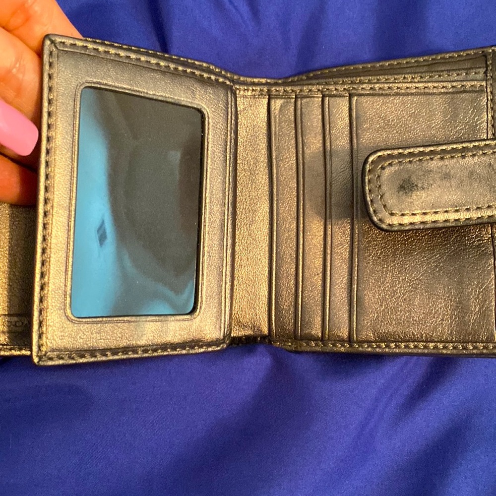 Coach Tri-fold Wallet Metallic look Leather - Picture 5 of 6